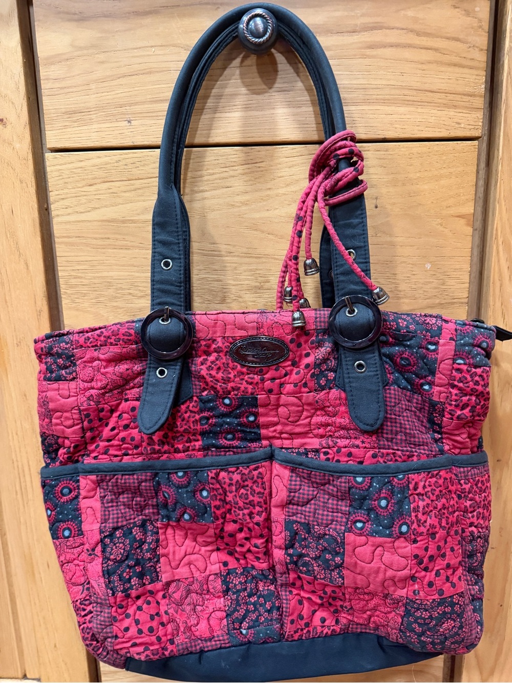 Donna sharp Quilted Patchwork Shoulder Bag in Red and Black